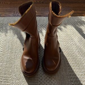 Giavinto Rossi Chic Ankle Lug Brown Leather Boots with Fur Trim & Gold Zipper